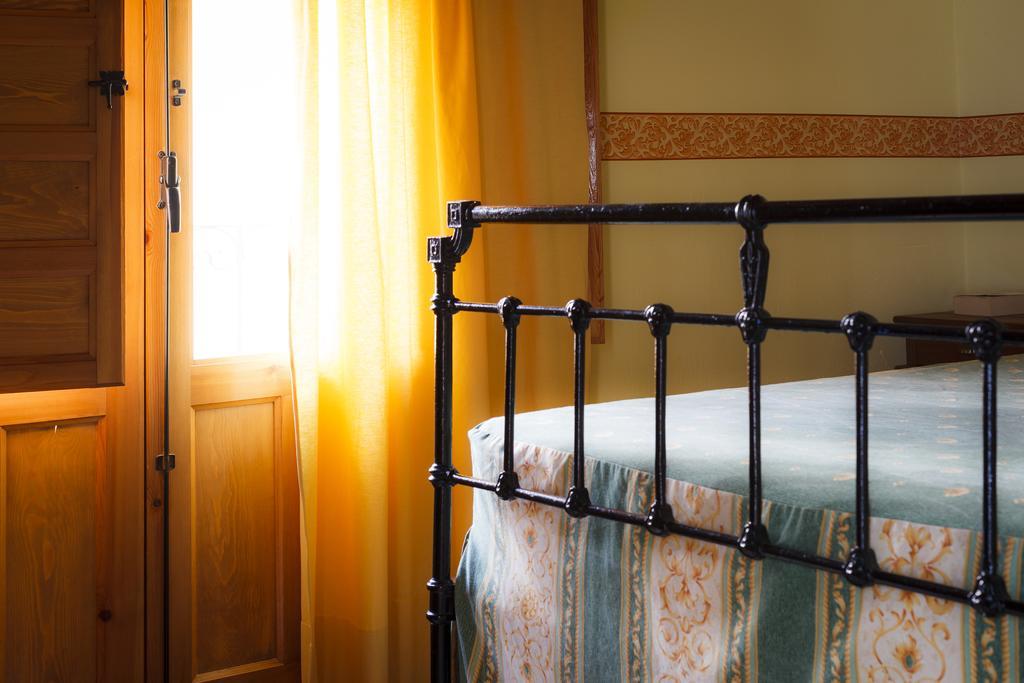 Penzion La Casa Del Tio Venancio Caracenilla Pokoj fotografie